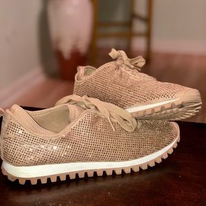 BCBG Generation Athletic Fashion Shoes